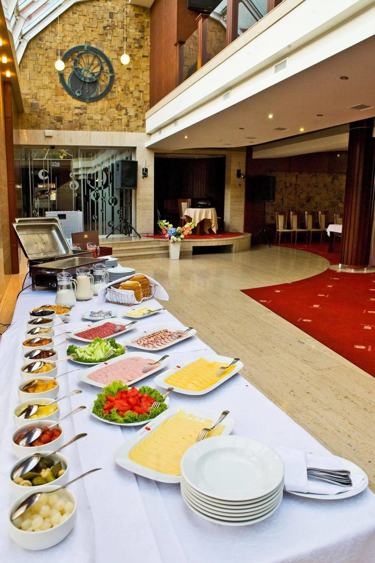 Praha Park Hotel Ужгород Экстерьер фото